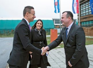 Horvátországi magyarokkal találkozott Szijjártó Péter