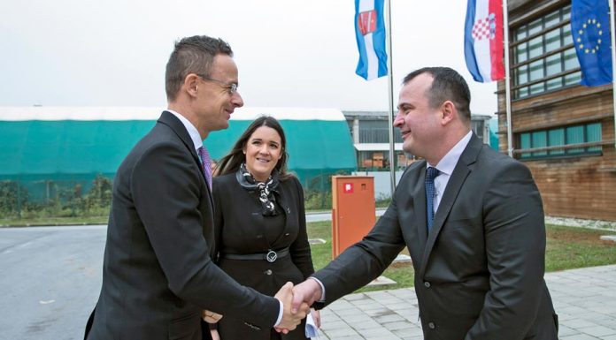 Horvátországi magyarokkal találkozott Szijjártó Péter