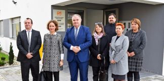 Nina Obuljen Koržinek művelődési miniszter a HMDK-nál