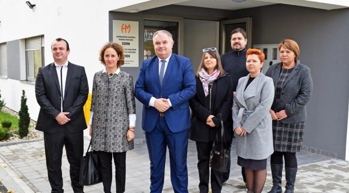 Nina Obuljen Koržinek művelődési miniszter a HMDK-nál