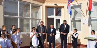 Ünnepélyes keretek között átadták a kopácsi Tangazdaságot és Ifjúsági Központot