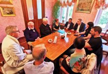 Államtitkári látogatás a fiumei magyaroknál