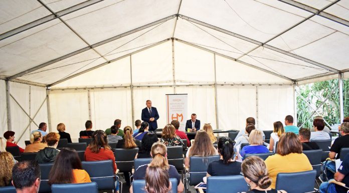 Az idei iskolaévtől soha korábban nem látott támogatási rendszert hoz létre a HMDK a Magyar Kormány támogatásával