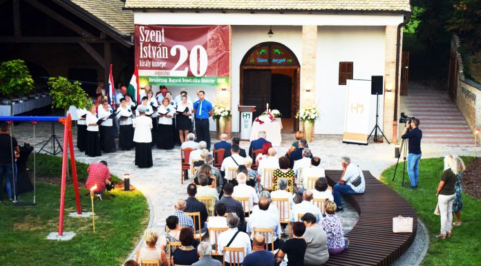 A HMDK központi Szent István-napi ünnepsége Sepsén