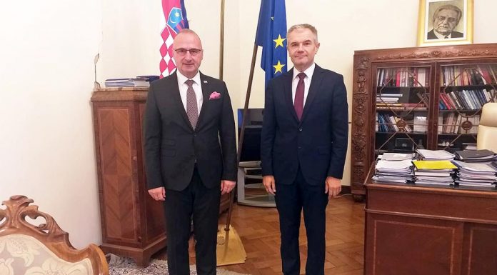 Parlamenti képviselőnk Gordan Grlić Radman külügyminiszterrel tárgyalt