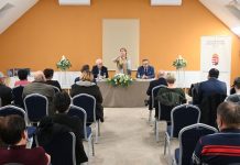 Harmincból tíz – könyvbemutató Kopácson