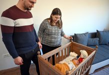 Új családhoz került a vándorbölcső