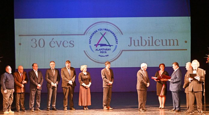Pécs: harmincéves a Határokon Túli Magyarságért Alapítvány