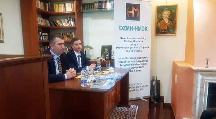 Nagyköveti látogatás a fiumei magyar házban