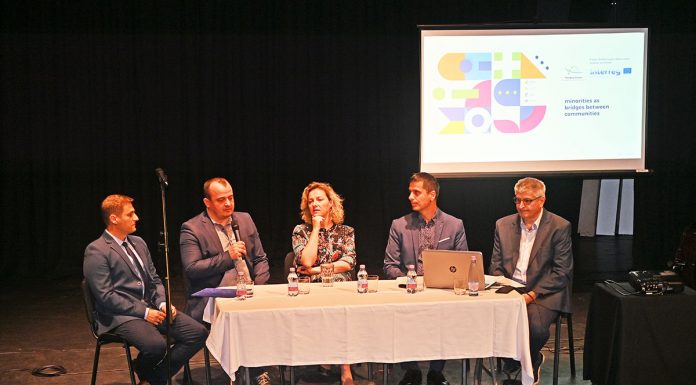 „Nemzeti kisebbségek – hidak a közösségek között” – zárókonferencia Pécsett