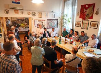 A pólai magyaroknál jártak a HMDK országos elnökségének tagjai