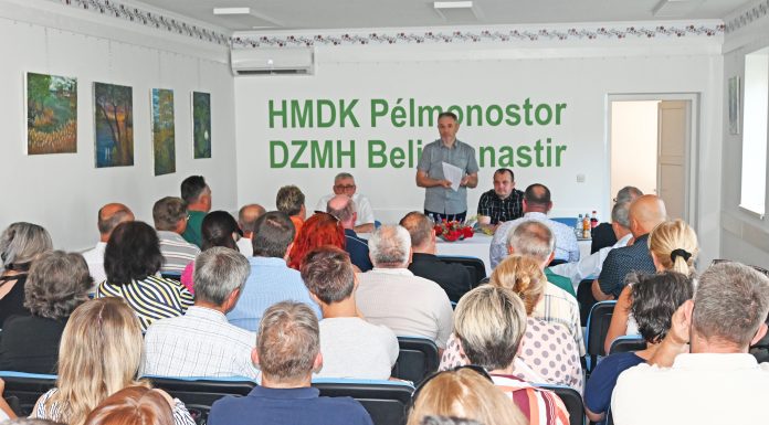 Szimpózium drávaszögi és szlavóniai egyesületeink vezetőinek részvételével