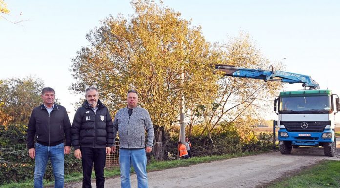 Jankovics: „Jó év következik az újbezdániak számára: új villany- és vízvezetékhálózat, valamint parkoló építése mellett a tűzoltóknak is szeretnénk helyiséget biztosítani”