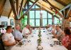 Tusványos 2023 – Orbán Viktor miniszterelnök Jankovics Róberttel, a HMDK elnökével is tárgyalt Tusnádfürdőn
