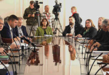 Az ülés első napirendi pontjaként a Horvát Televízió (HRT) 2024-es évre vonatkozó beszámolójával ismerkedhettek meg a tagok.